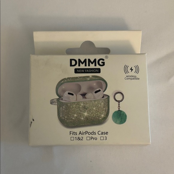 AirPods Case with Keychain NIB - Picture 1 of 3